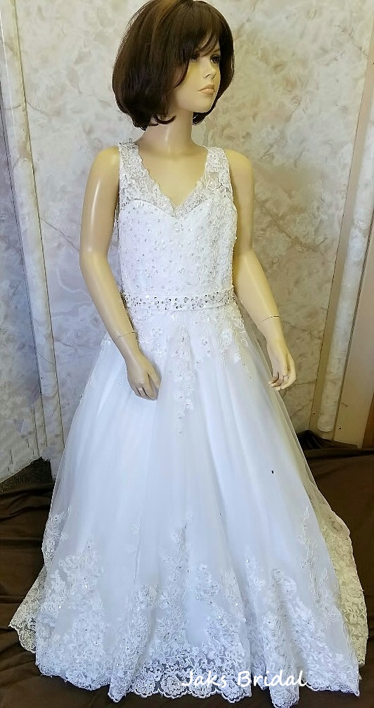 ivory lace miniature bride dress
