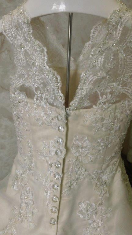 match my stella York 5922 wedding gown