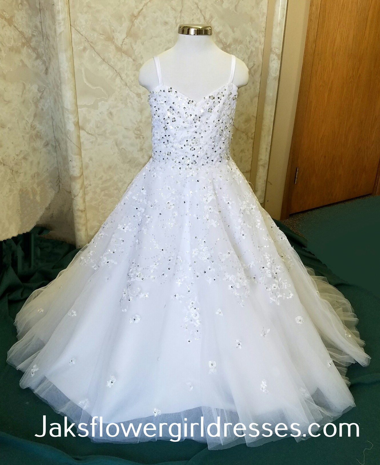 White flower girl dress with cathedral veil