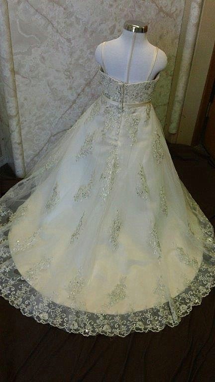flower girl dresses with lace