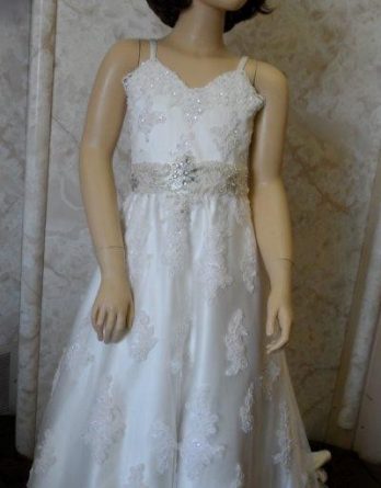 Lace wedding dresses for flower girl