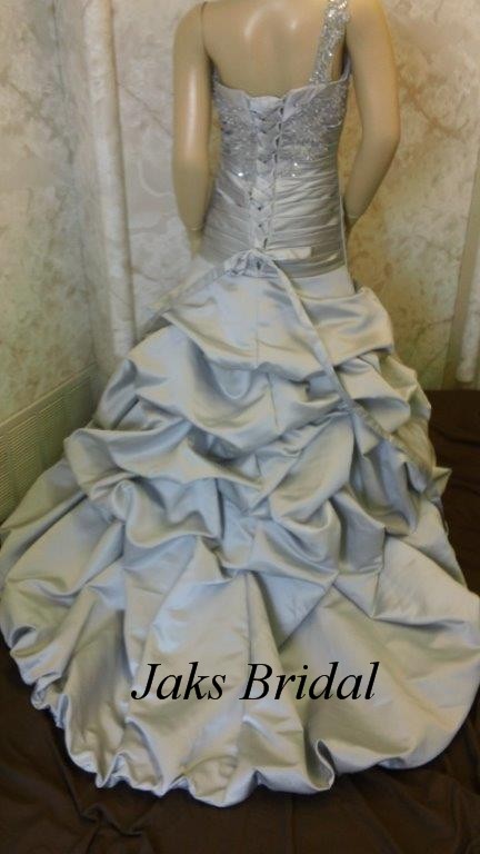 Bubble train gown for flower girls