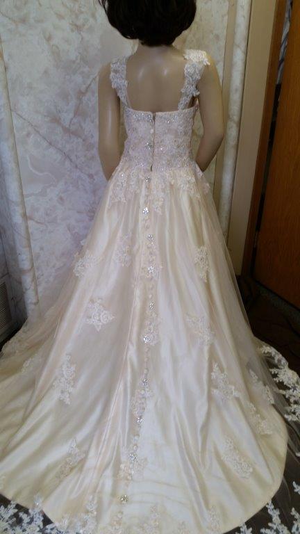 Match my mori lee 5108 wedding dress for my flower girl