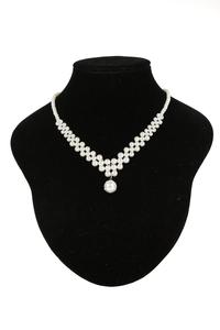 girls pearl necklaces
