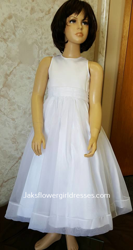 White sleeveless flower girl dresses are floor-length and they have a sash rose on the back. Looking Girl sizes 5,6,7,9 on sale for only $40.