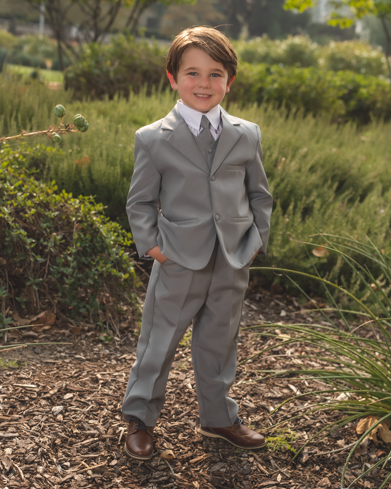 Boys heather grey suit for formal special events. Boys size 0-16.