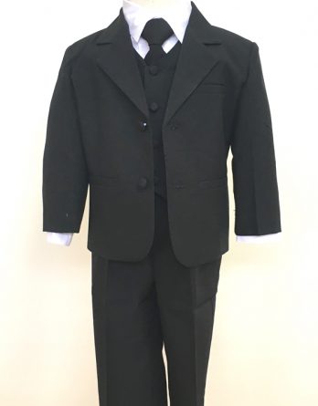 Find stylish and adorable boys' suits at Jaks and get your little guys dressed to impress. Find button-down dress shirts, dress pants, and 5-piece suit sets.